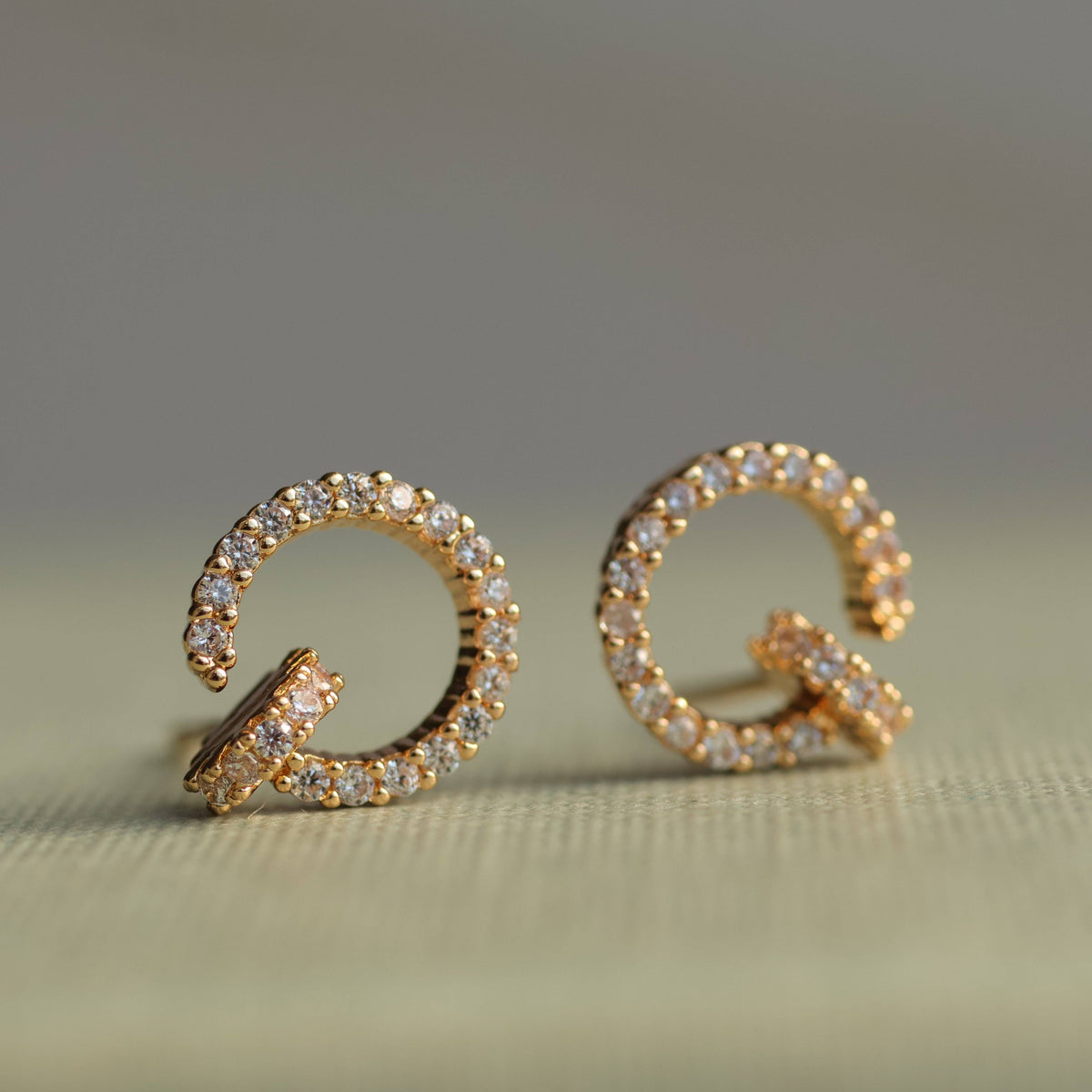 Hardware Statement Stud Earrings