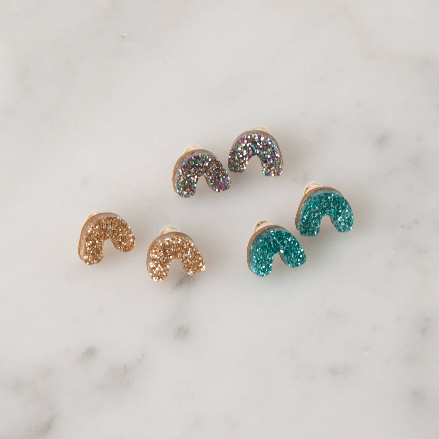 Glitter Arc Stud Earrings in Gold