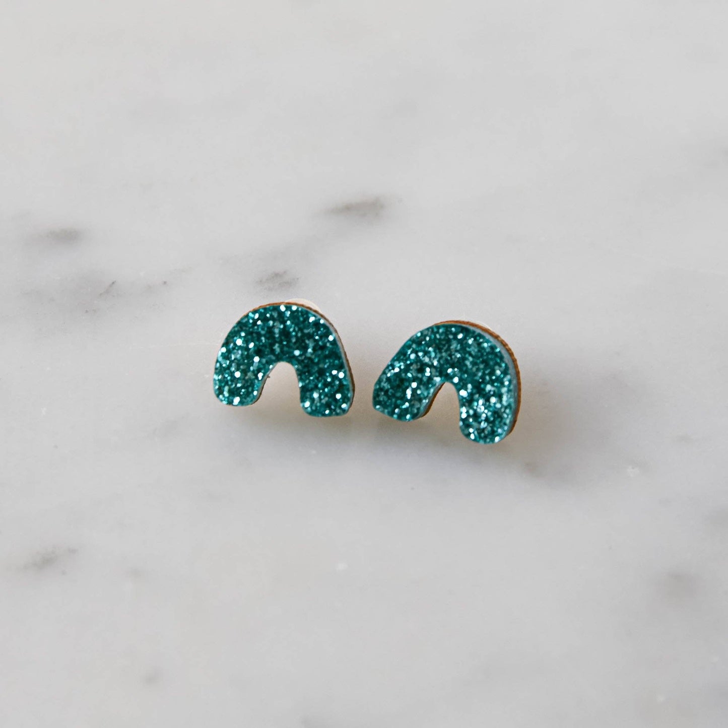 Glitter Arc Stud Earrings in Gold