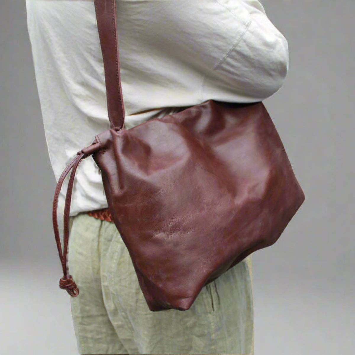 Handmade Leather Slouch Bag – Dark Brown