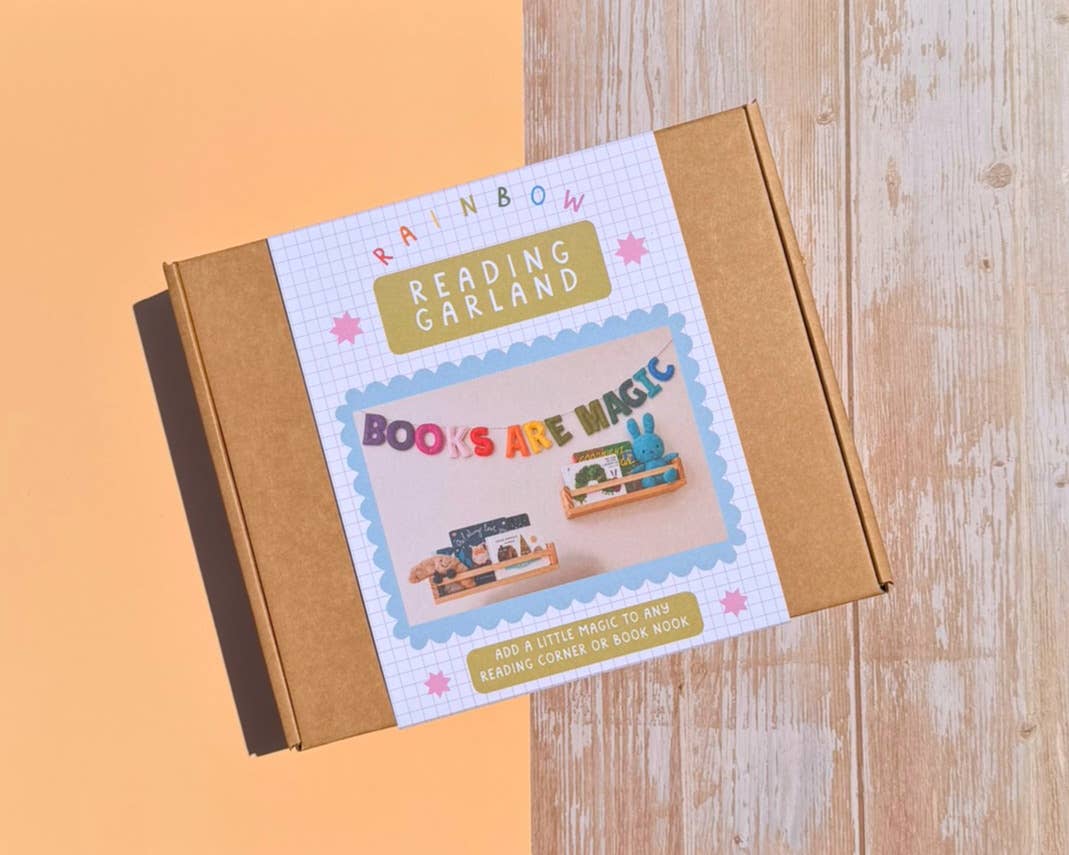 Decorative Rainbow Felt Garland - BOOKS ARE MAGIC
