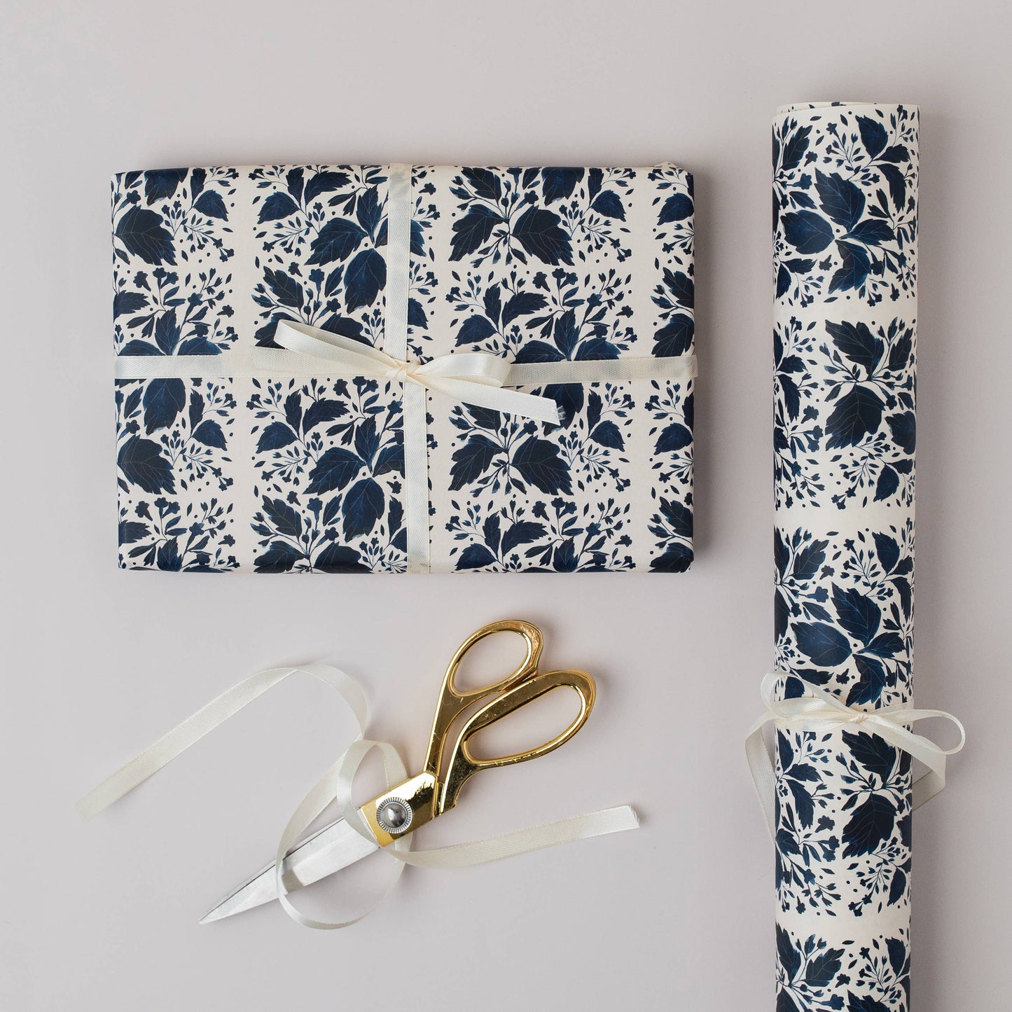 BLUE BOTANICAL LUXURY GIFT WRAP PAPERS