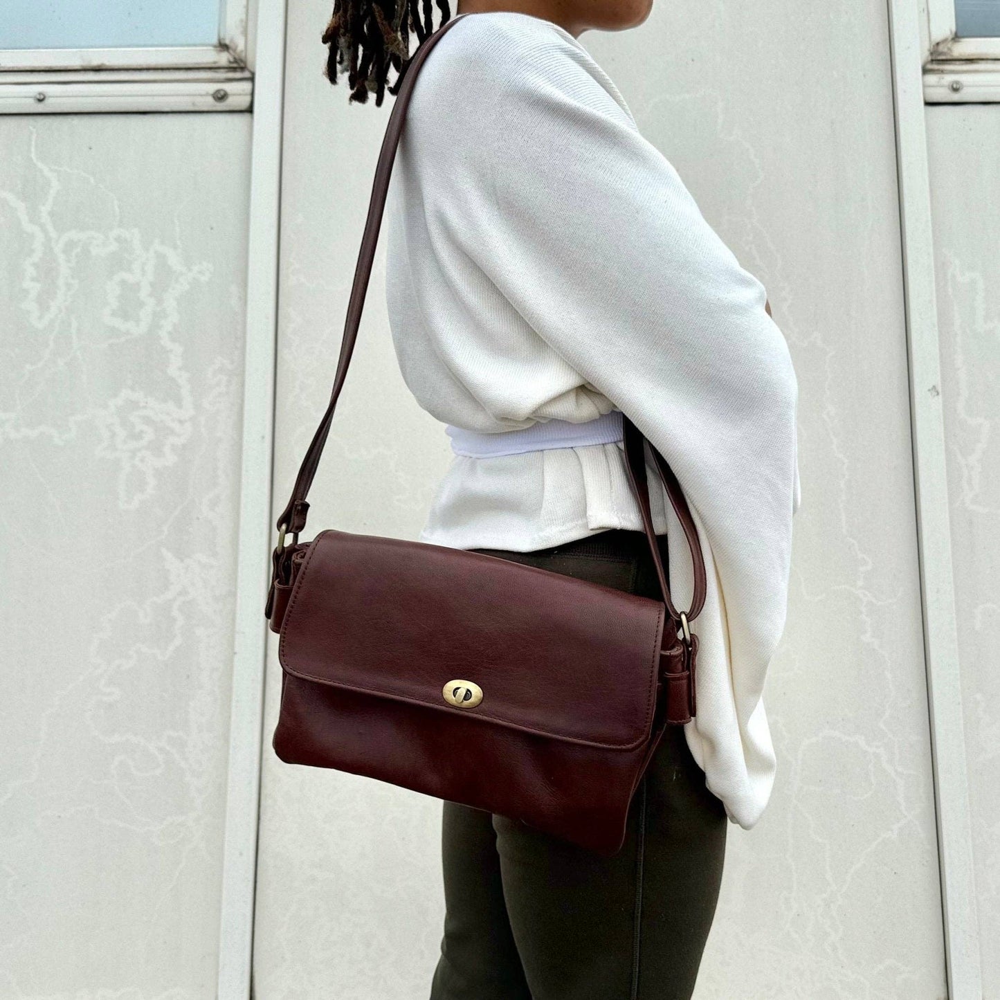 Multi-Compartment Leather Handbag- Dark brown