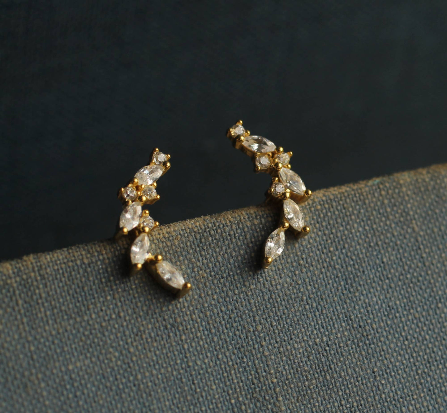 Laurel Wreath Leaf Stud Earrings