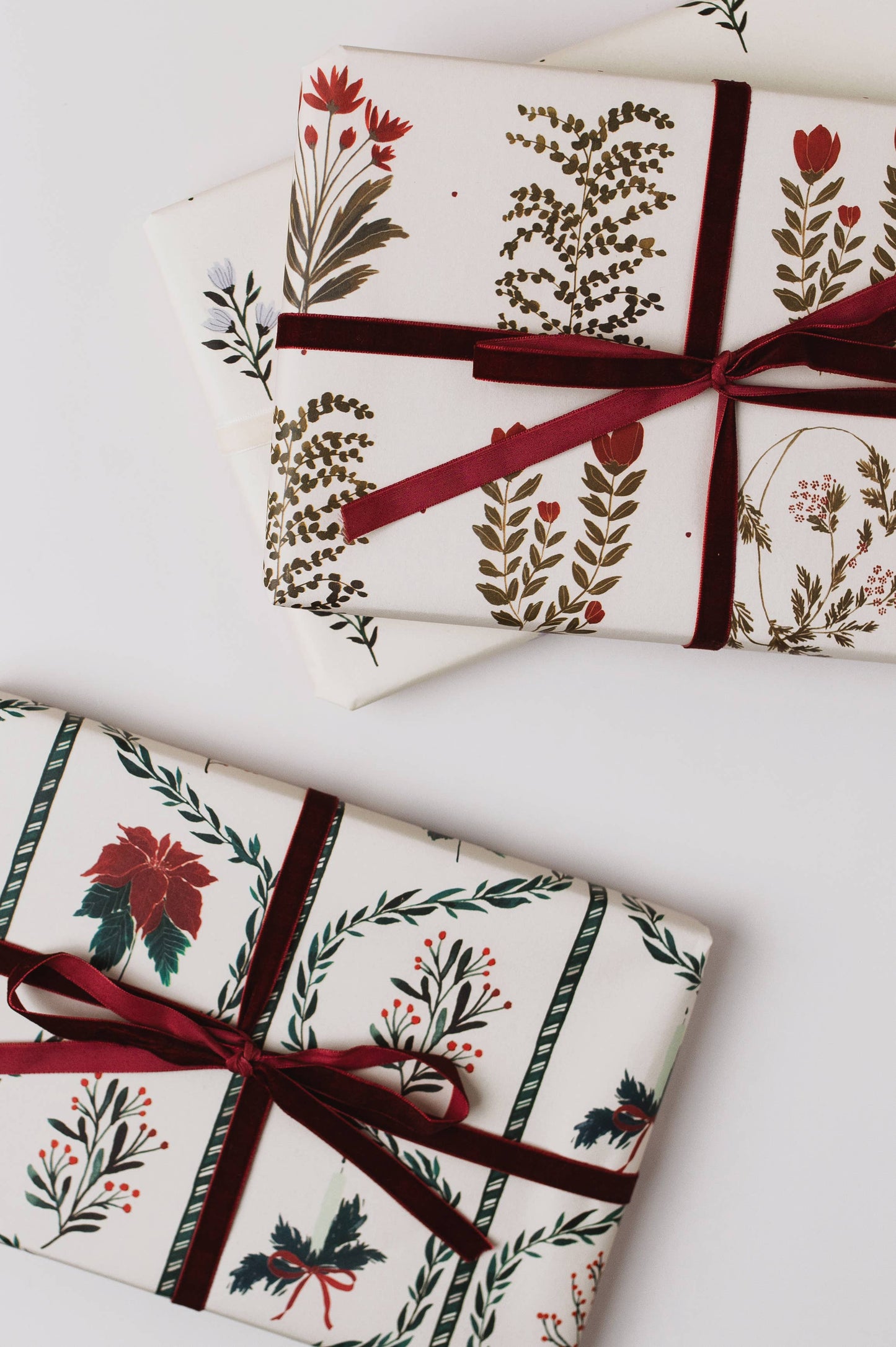 RED FLORAL BOTANICAL LUXURY GIFT WRAP PAPERS 